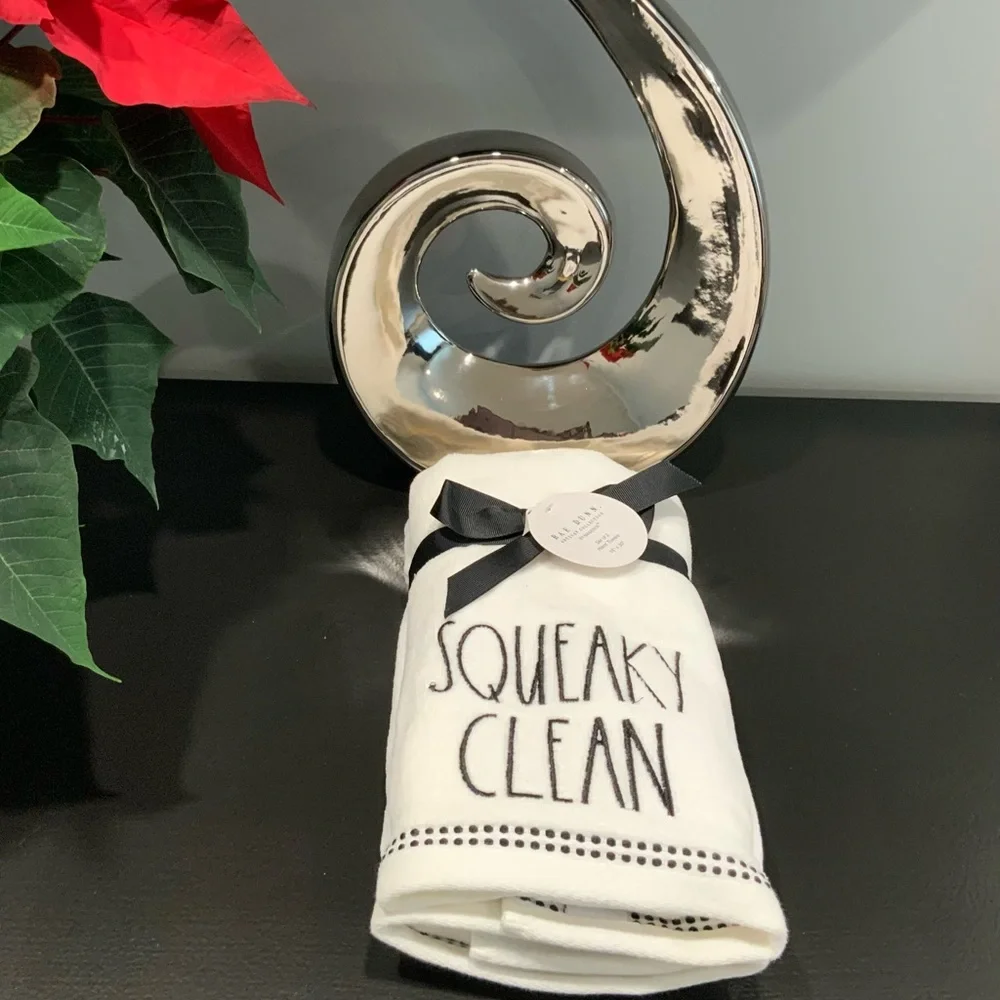 RAE DUNN 2PC HAND TOWEL SET